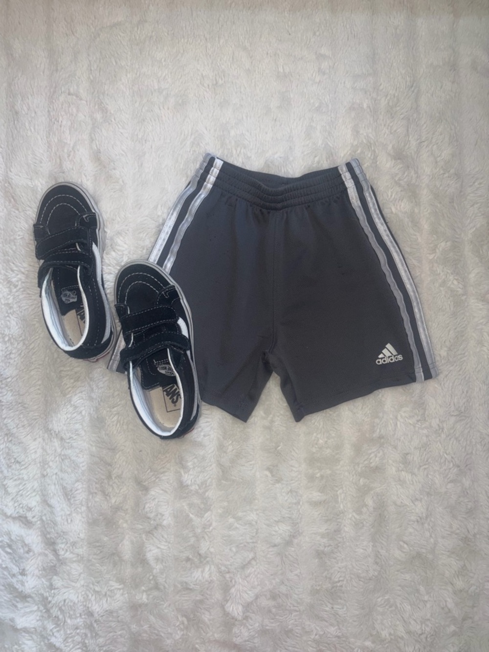 Adidas Kids Athletic Shorts Gray 3 Stripe Logo Size 4